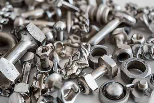 零散不銹鋼螺絲釘五金工具攝影 打造專業廣告素材的高效指南